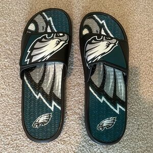 Men’s size 11-12 Eagles slides